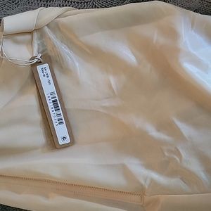 Skims Barely There Low Back Shorts size M, Medium, Sand color